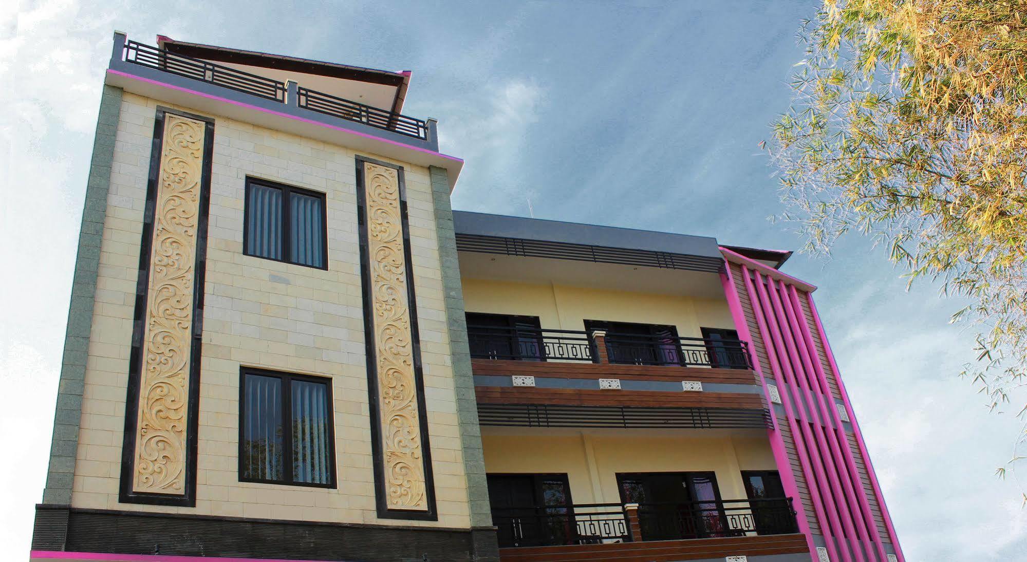 Hotel Ramantika Bali House Jimbaran Exterior foto